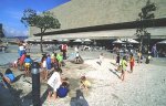 Parque de los pies descalzos arena con niños.jpg