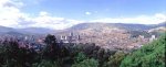 centro de Medellín y otros lugaressdesde el cerro Nutivara.jpg
