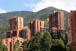 Medellín edificios en el Poblado.jpg