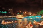 navidad llena de luces y motivos en el río.jpg