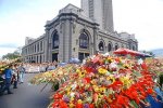 Desfile de silleteros y antigua estación del ferrocarril de Ant..jpg