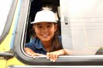 niña en un atuomovil.jpg