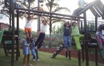 R001-010 niños del Conjunto en el parque.JPG