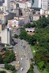 Cali avenida al rededor del río Cali.jpg