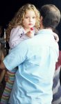 Isabelita con el papà en dìa del padre en la comunidad.JPG
