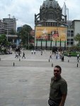 Med. otro aspecto Plaza de Botero.JPG