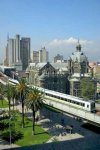 Medellìn Palacio de la cultura y viaducto del metro.jpg