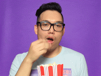 gif-eating-popcorn-55.gif