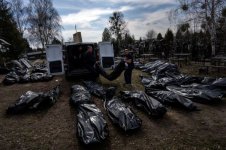 cadaveres-ucrania-guerra-ap.jpg