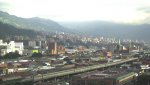 viaducto del metro al fondo El Poblado.JPG