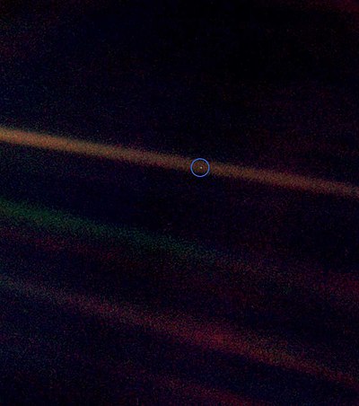400px-PaleBlueDot.jpg