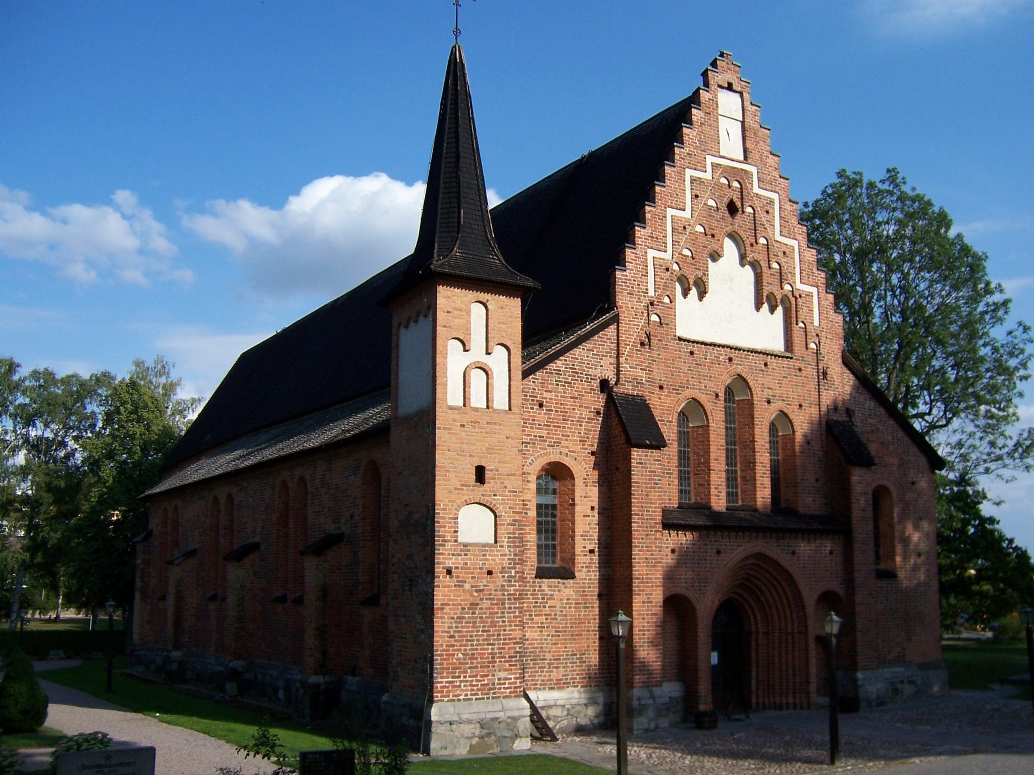 Sigtuna_Ziegelkirche_Mariakyrka.JPG
