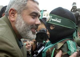 Hamas_Haniya_and_Gazan_Child.jpg