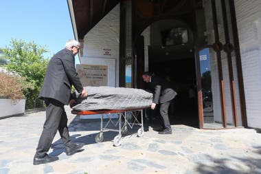 La Plata: realizan una misa en homenaje al cura Lorenzo en la misma parroquia en la que cometió los abusos