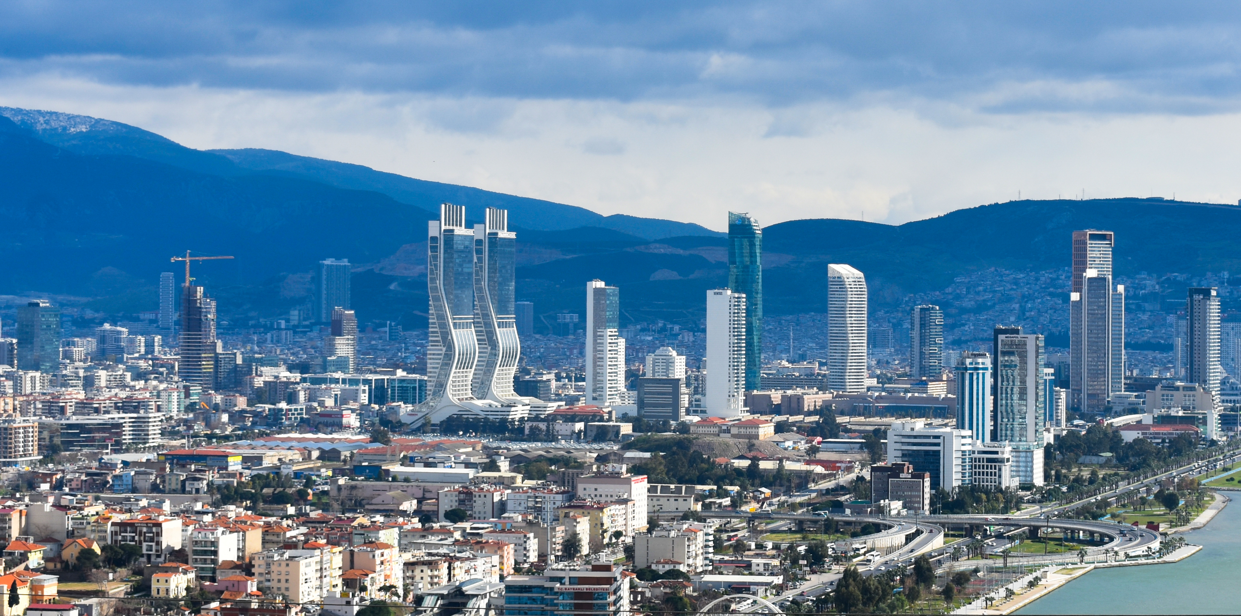 Skyscrapers_in_Izmir_-_Turkey.jpg