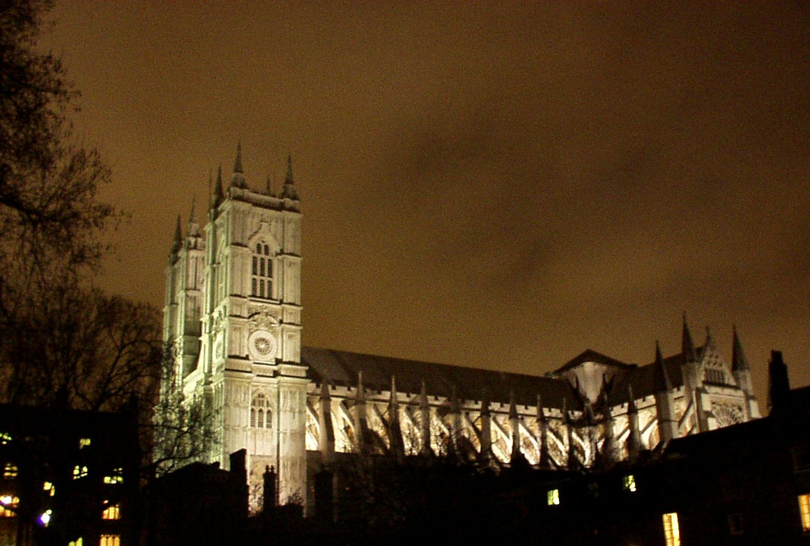 Westminster_abbey_night.jpg