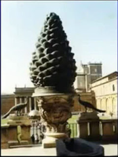 pi%C3%B1a+vaticano.jpg
