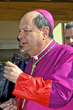 Vescovo_Oscar_Cantoni.jpg
