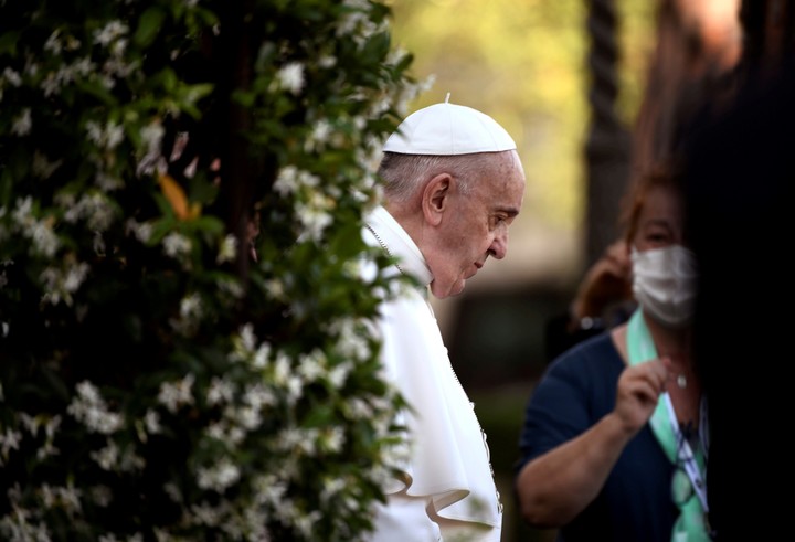 Francisco busca revisar la disciplina penal con el fin de agilizar y endurecer las penas contra los sacerdotes que abusan. Foto: Reuters
