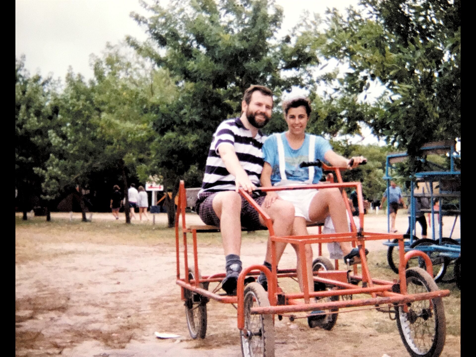 Fuera del clero, la pareja se mudó a Buenos Aires para empezar una vida nueva, lejos del pasado Fuera del clero, la pareja se mudó a Buenos Aires para empezar una vida nueva, lejos del pasado